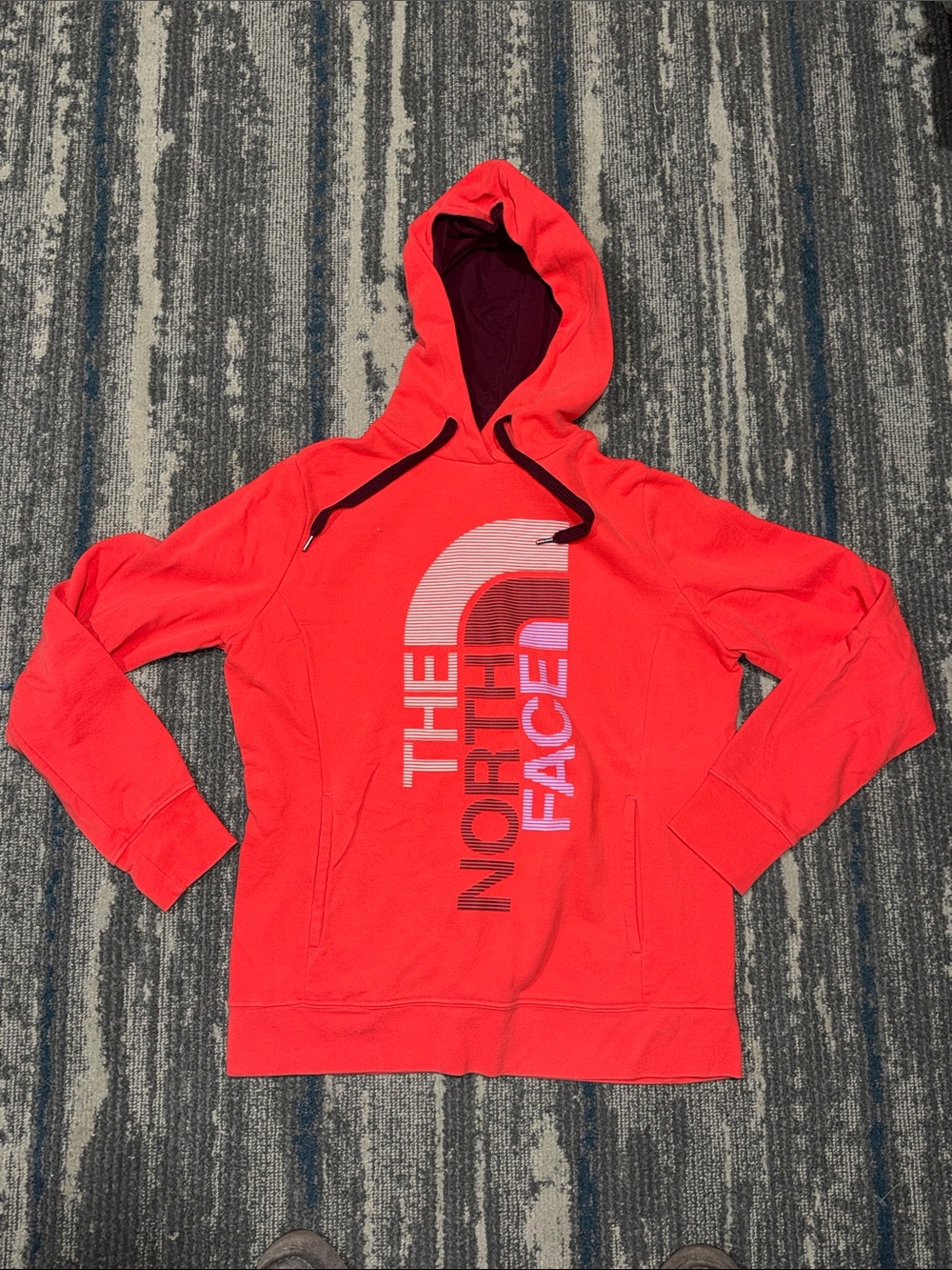 Size Large The North Face Logo Hoodie with front pocket. Super soft and nice.